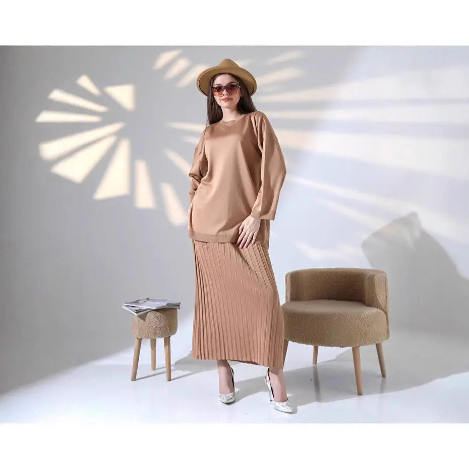 LS | Women Cozy Pleated Skirt Set Lion Style