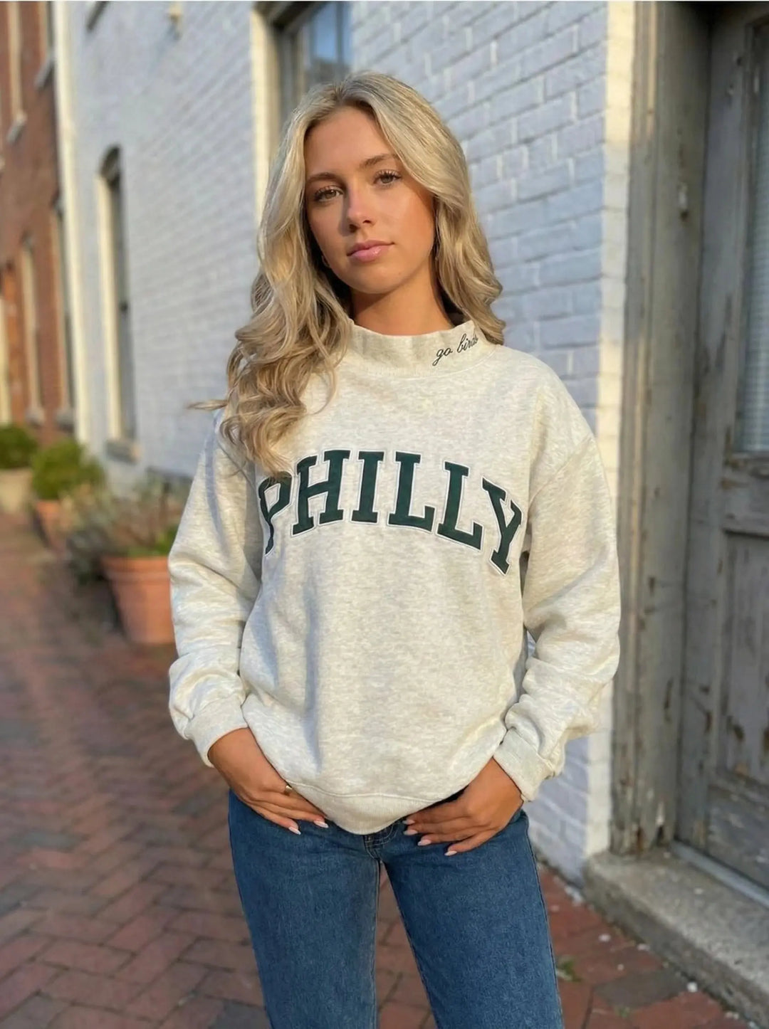 LS | Women Philly Graphic Sweatshirt Lion Style