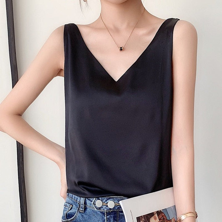 LS | Women Timeless Chic Top Lion Style