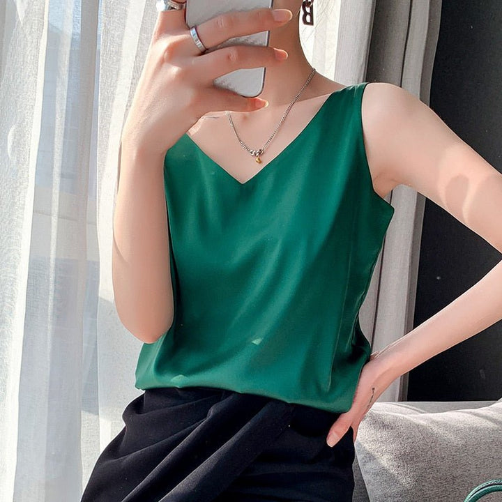 LS | Women Timeless Chic Top Lion Style