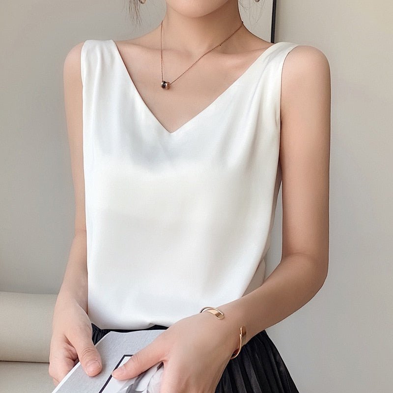 LS | Women Timeless Chic Top Lion Style