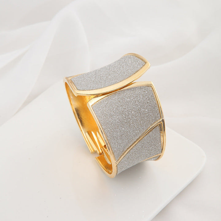 Lion Style | Women’s Chic Fashion Bracelet