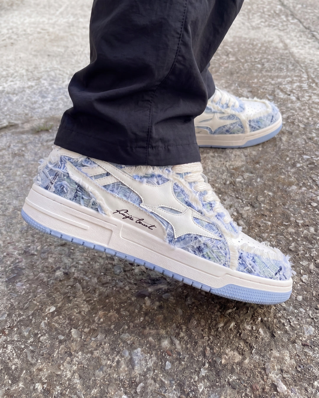 Lion Style | Women’s Orthopedic Distressed Sneakers