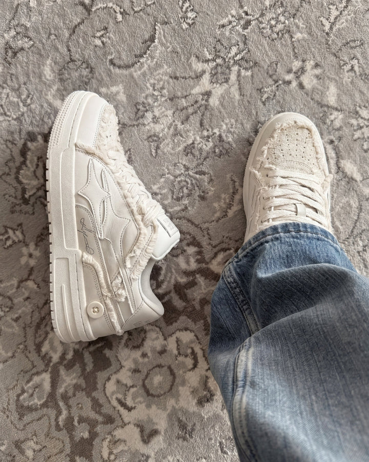 Lion Style | Women’s Orthopedic Distressed Sneakers