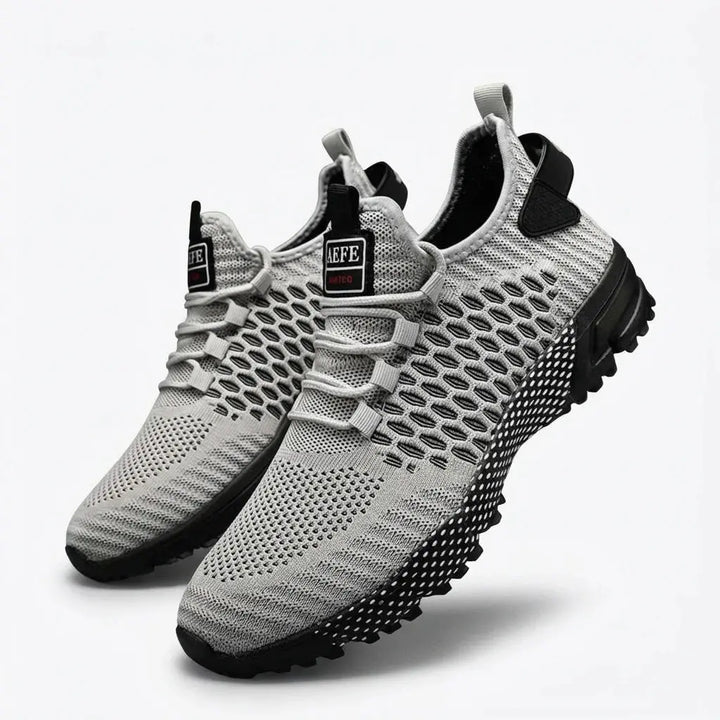 LS | Lightweight Knit Sneakers Lion Style
