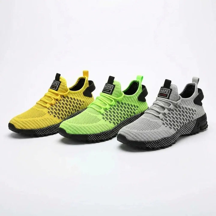 LS | Lightweight Knit Sneakers Lion Style